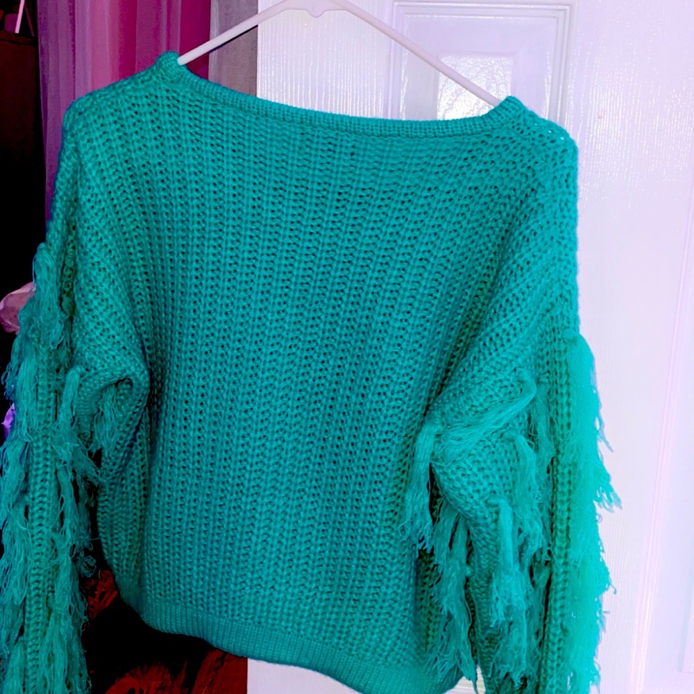 Adorable green sweater